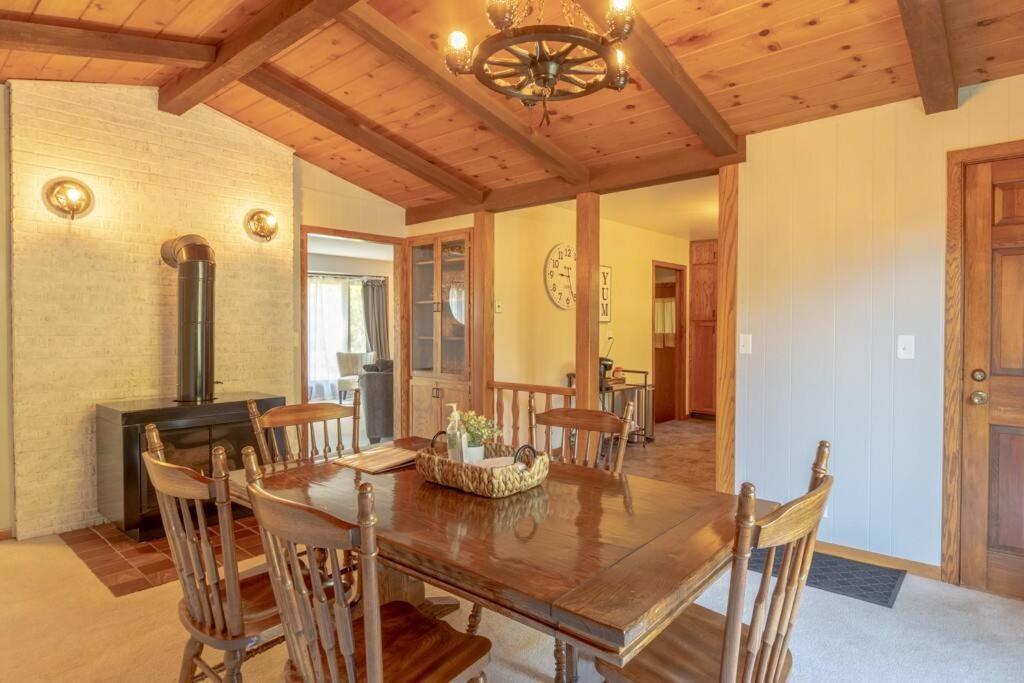 Family Home W/ 2 King, 2 Queen Beds + Game Room 베미지 외부 사진